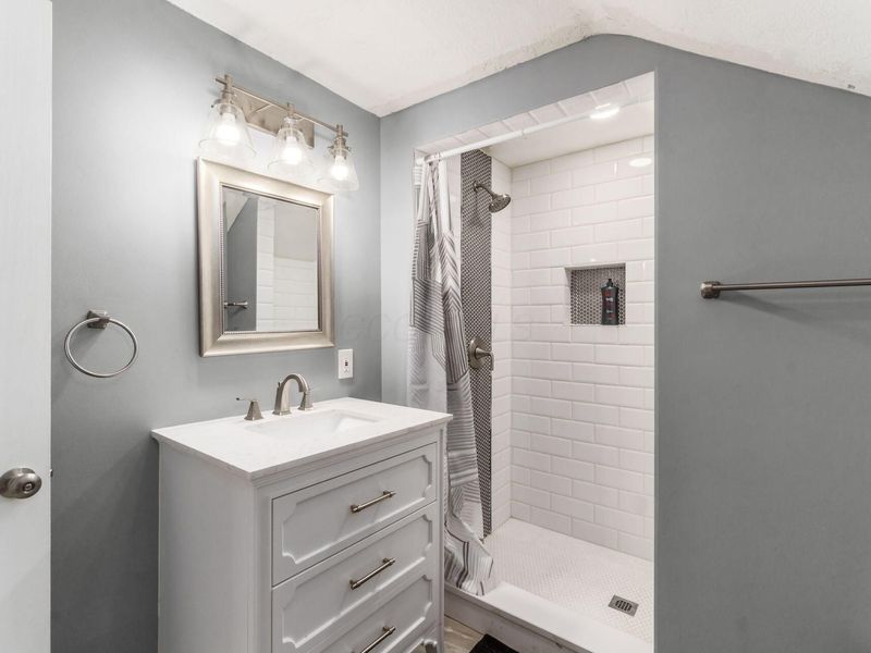 1094 E Gay Street, Columbus, OH 43203 Photo 22