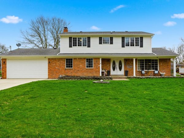 1888 Squaw Lagoon Drive, Oxford, MI 48371