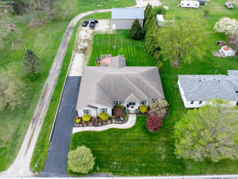 1102 Tucker Road, Fremont, OH 43420 Photo 2