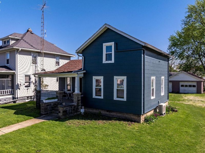 413 W Third Street, Port Clinton, OH 43452 Photo 1