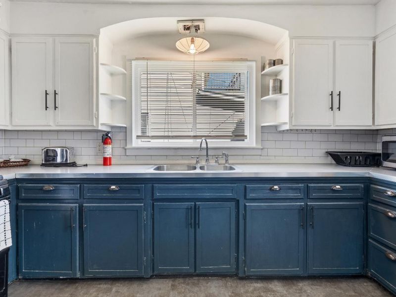 413 W Third Street, Port Clinton, OH 43452 Photo 19