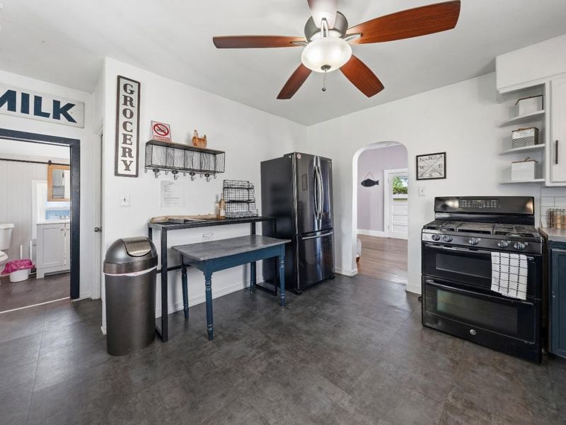 413 W Third Street, Port Clinton, OH 43452 Photo 21