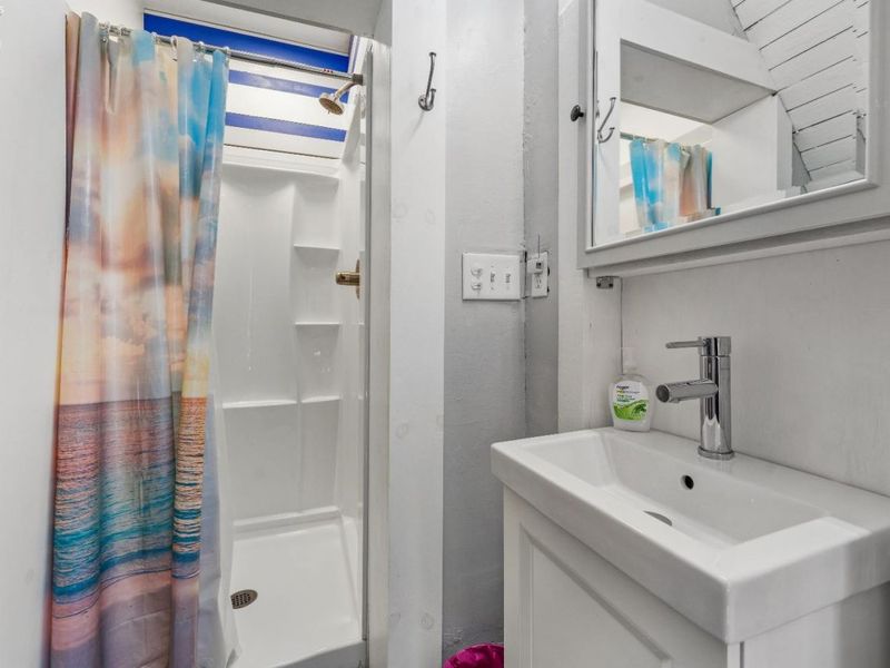 413 W Third Street, Port Clinton, OH 43452 Photo 32