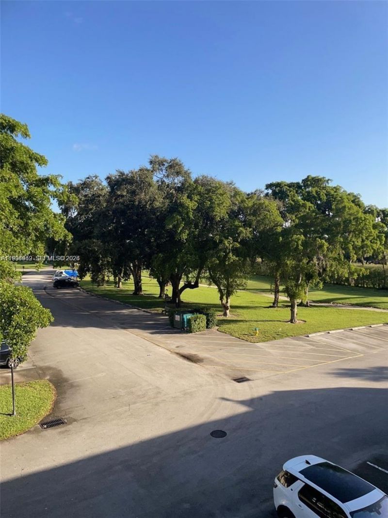 8940 S Hollybrook Blvd, Unit 306, Pembroke Pines, FL 33025 Photo