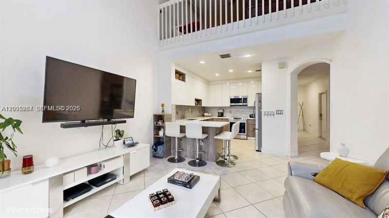 6861 NW 107th Ct, Doral, FL 33178 Photo