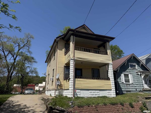 1617 NE MONROE Street, Peoria, IL 61603