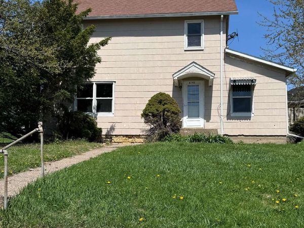 5895 Maple Road, Holy Cross, IA 52053