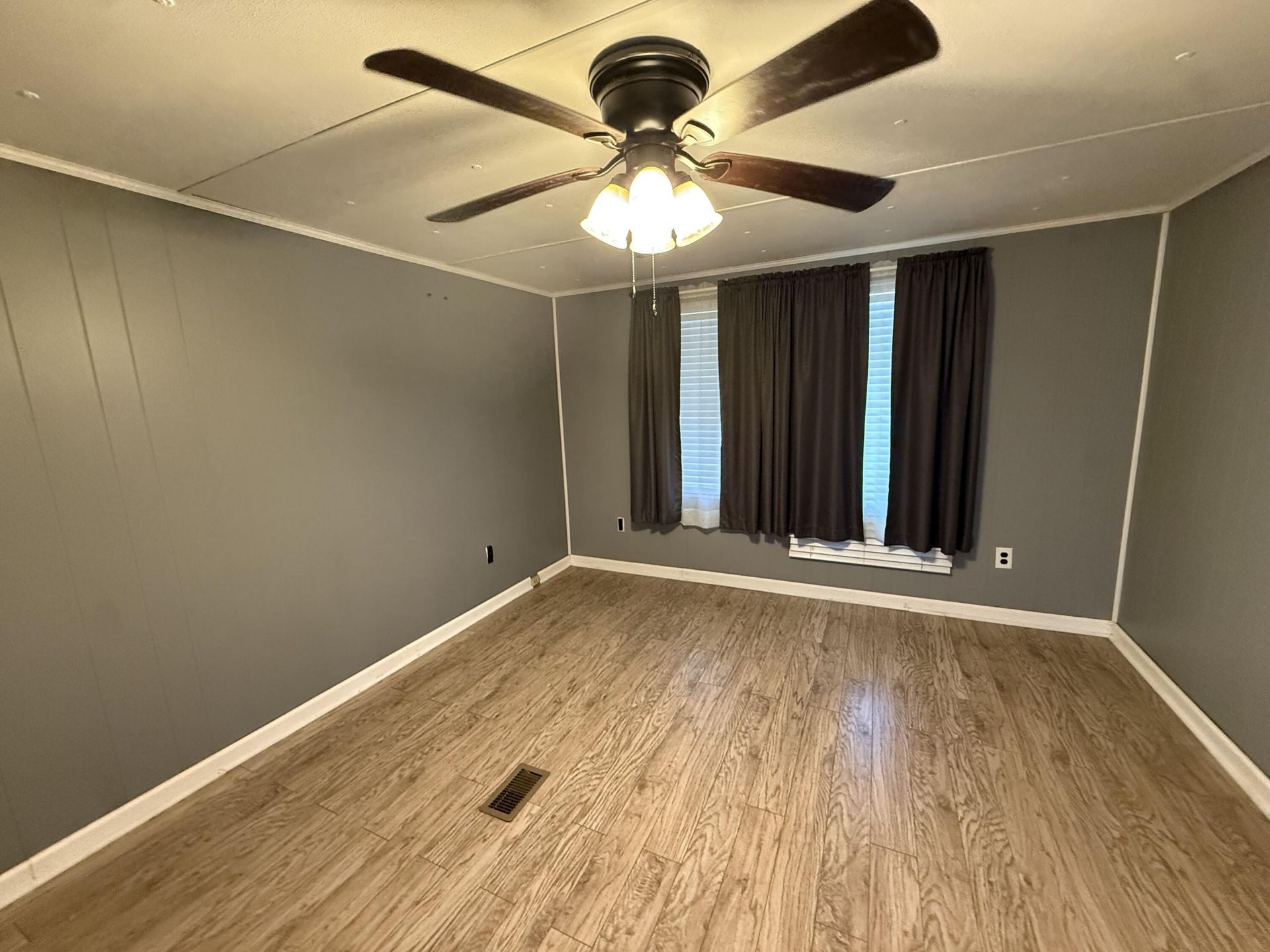 45 Mercury Court Photo 9