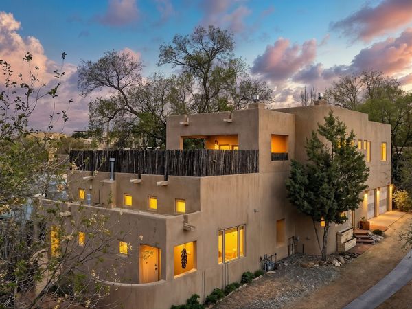 231 1/2 Rosario Boulevard, Santa Fe, NM 87501