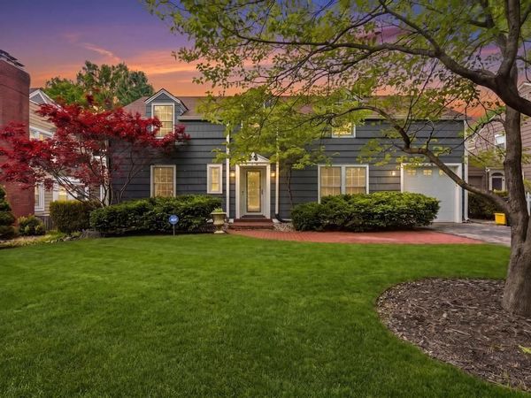 2105 W 50th Terrace, Mission Woods, KS 66205