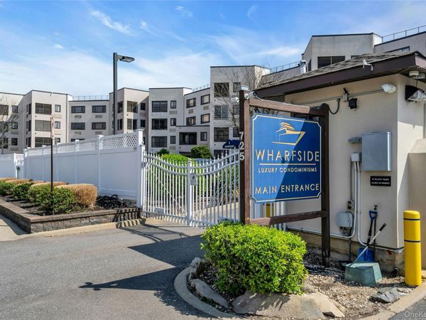 725 Miller Avenue , Unit 241, Freeport, NY 11520