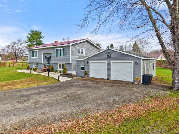 217 Williams Road , Newport, ME 04953