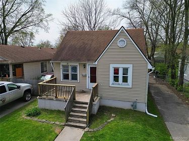 19361 Wakenden, Redford Twp, MI 48240