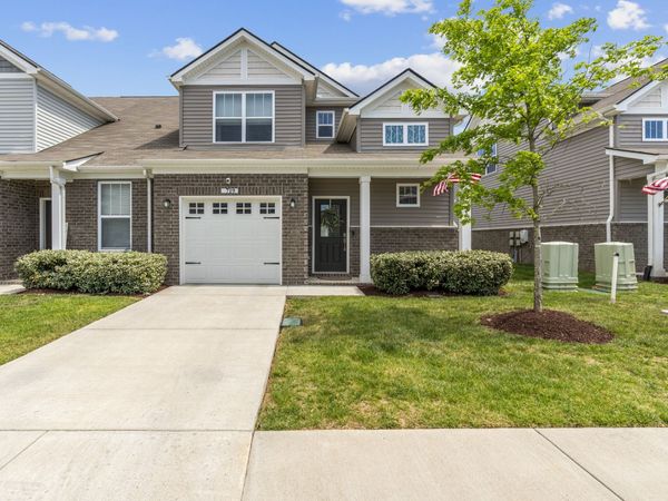719 Mickelson Way , Lebanon, TN 37087