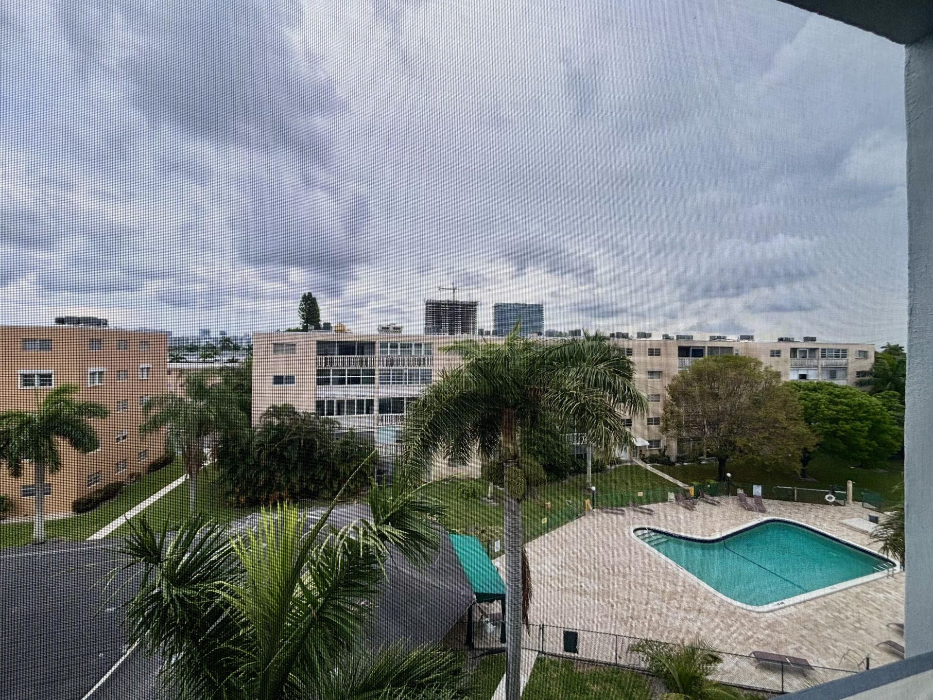 232 NE 12th Avenue, Unit 501, Hallandale Beach, FL 33009 Photo