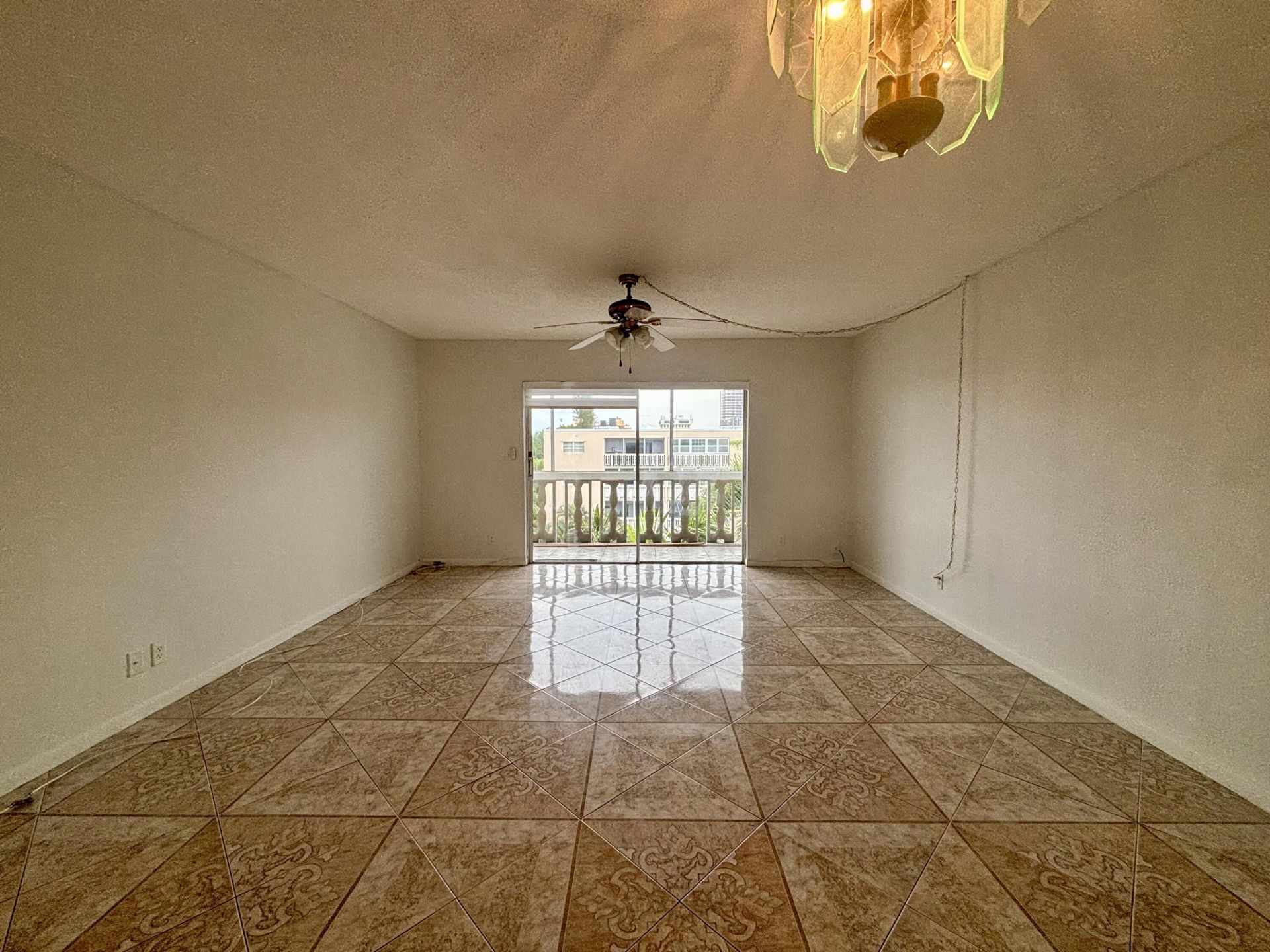 232 NE 12th Avenue, Unit 501, Hallandale Beach, FL 33009 Photo