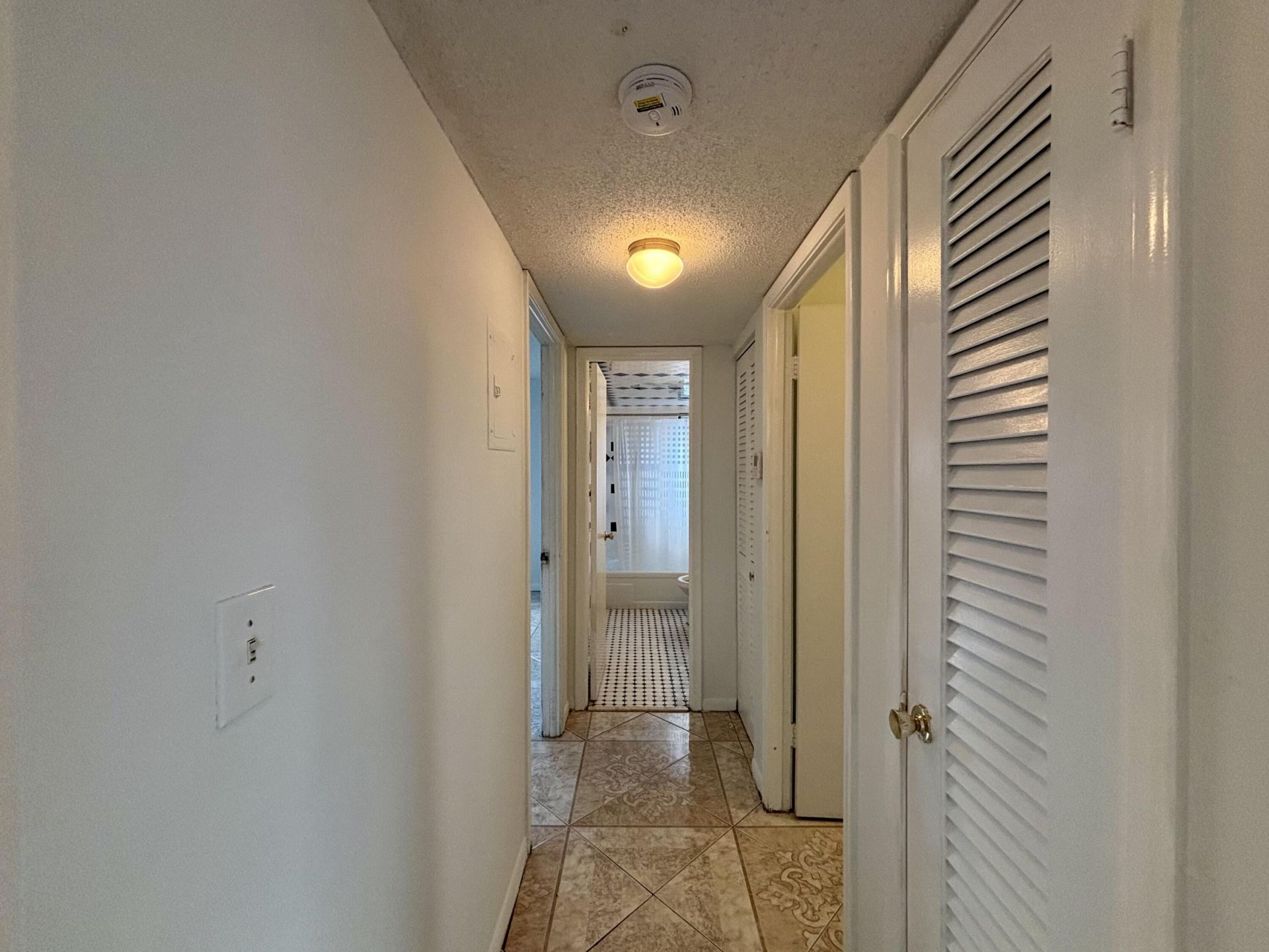 232 NE 12th Avenue, Unit 501, Hallandale Beach, FL 33009 Photo