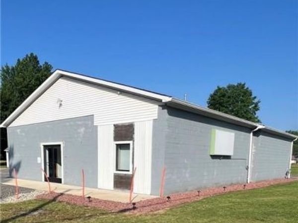 3019 Parkman Road NW, Southington, OH 44470