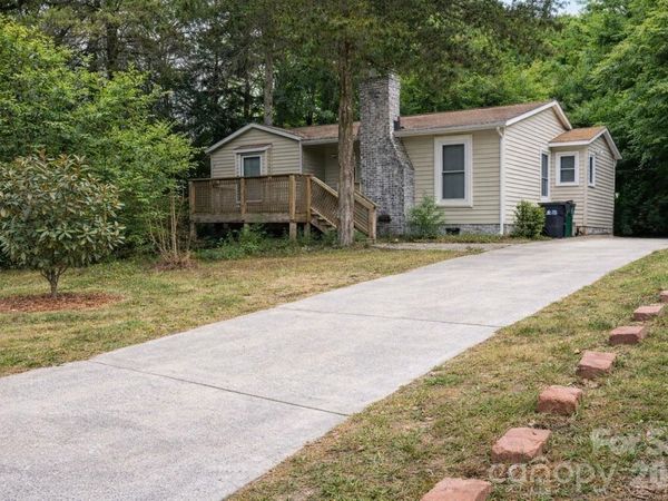 7811 Heatherdale Court, Charlotte, NC 28212