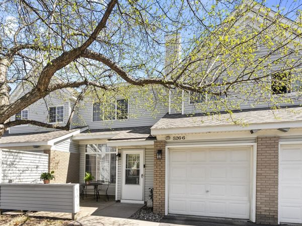 526 Lovell Avenue, Unit 6, Roseville, MN 55113