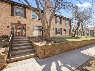 932 Westbrooke Way, Unit 3, Hopkins, MN 55343