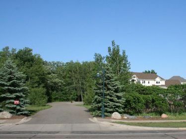 14821 Lac Lavon Drive , Burnsville, MN 55306