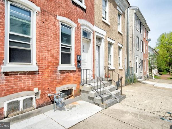 809 GREEN STREET, NORRISTOWN, PA 19401