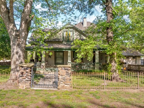 701 S Cherry Street , Harrison, AR 72601