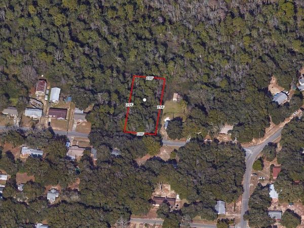 7696 PONTIAC DRIVE , PENSACOLA, FL 32506