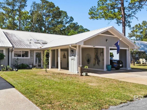 1232 E Hummingbird Lane, Unit 202, Gulf Shores, AL 36542
