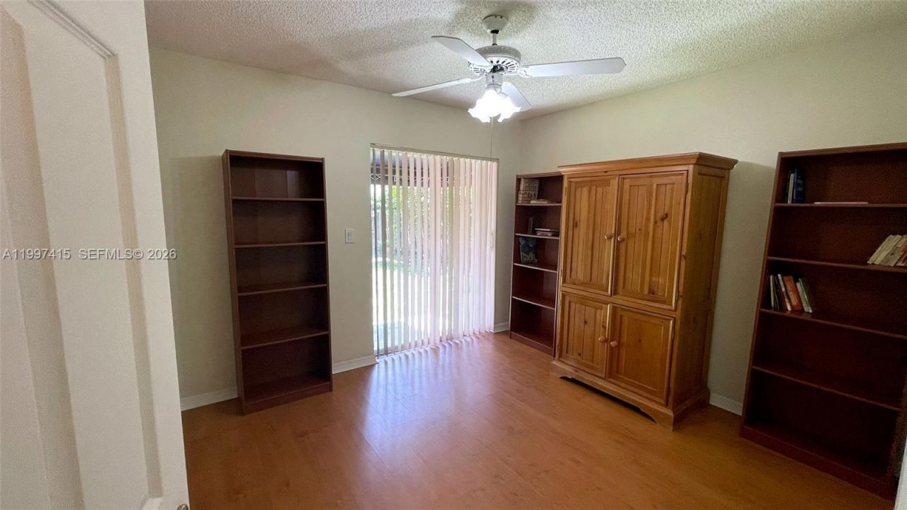 19011 NW 79th Ct, Hialeah, FL 33015 Photo