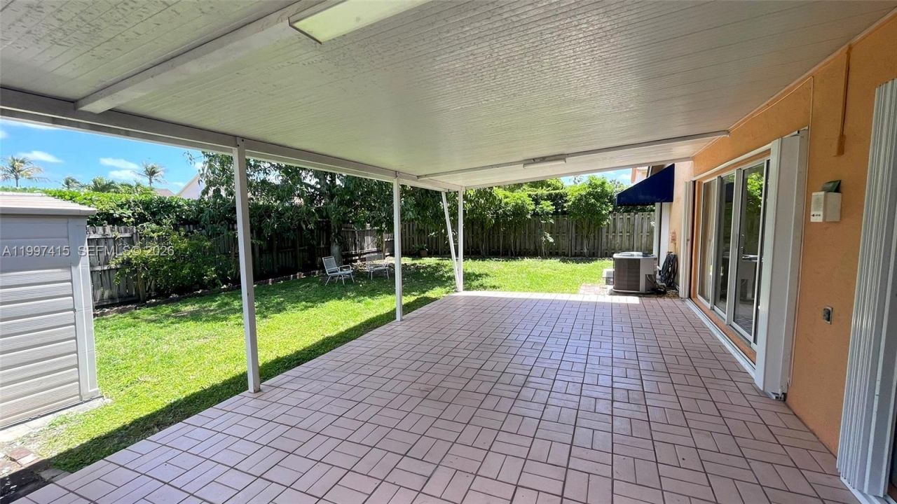 19011 NW 79th Ct, Hialeah, FL 33015 Photo