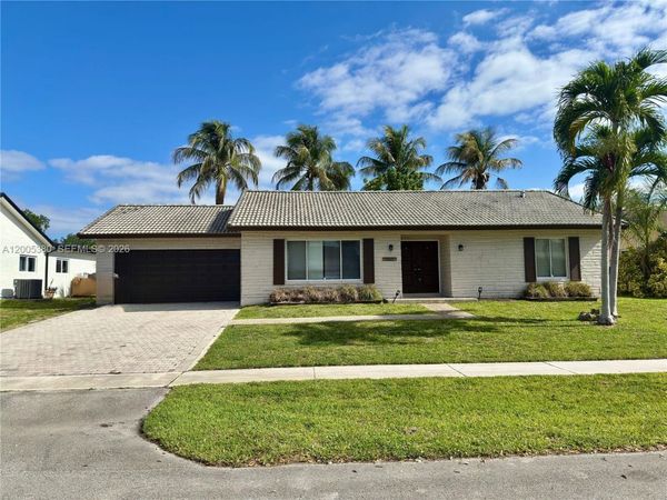 13425 NW 10th St , Sunrise, FL 33323