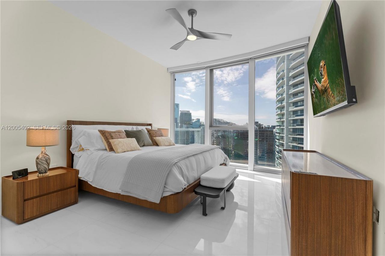 300 Biscayne Boulevard Way , Unit 4007W, Miami, FL 33131 Photo