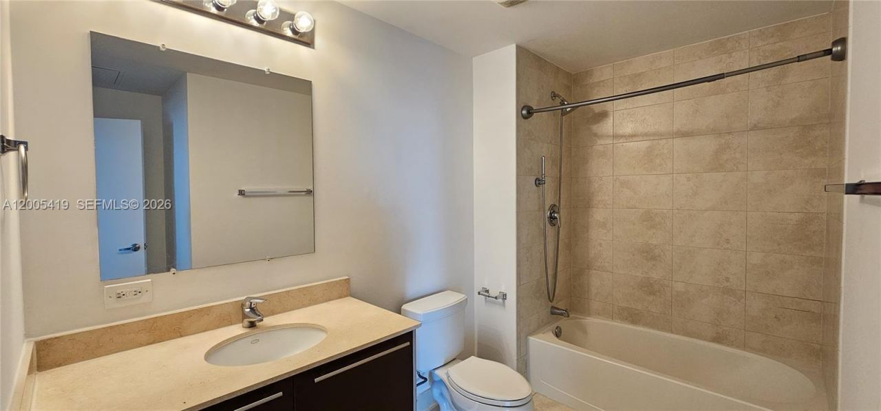 1900 N Bayshore Dr , Unit 1617, Miami, FL 33132 Photo