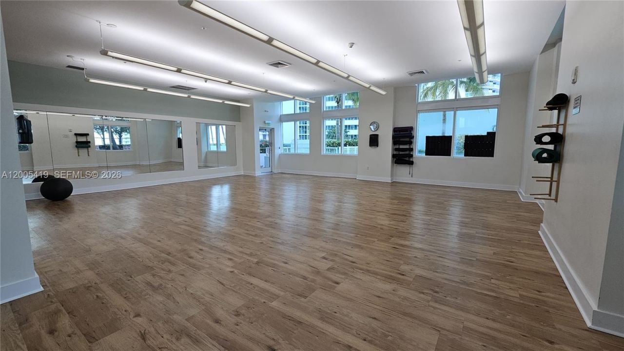 1900 N Bayshore Dr , Unit 1617, Miami, FL 33132 Photo
