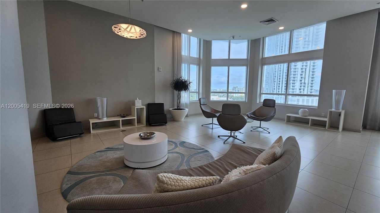 1900 N Bayshore Dr , Unit 1617, Miami, FL 33132 Photo