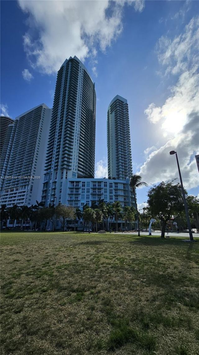 1900 N Bayshore Dr , Unit 1617, Miami, FL 33132 Photo