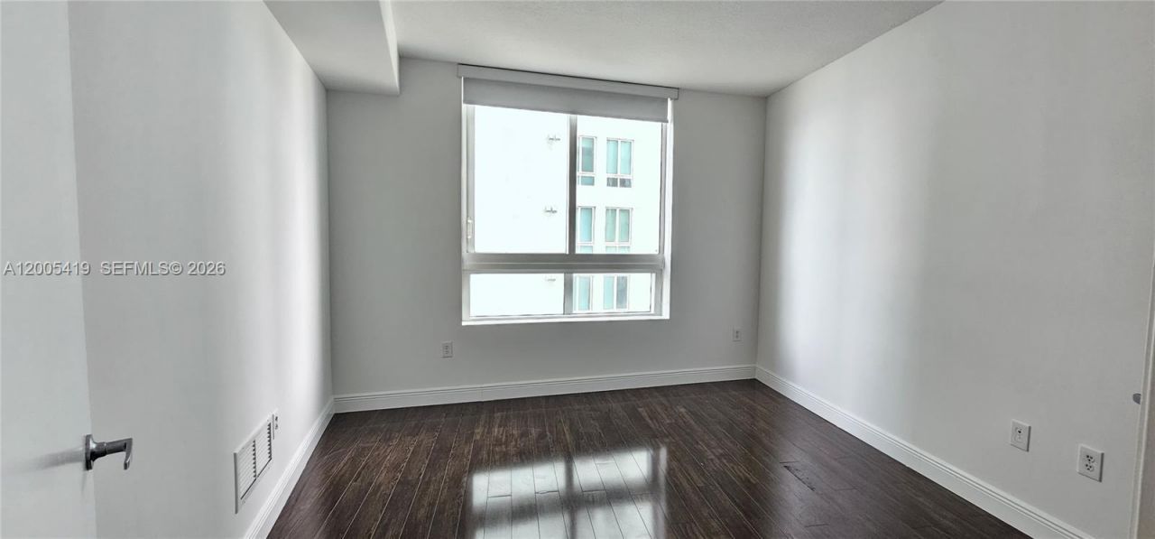 1900 N Bayshore Dr , Unit 1617, Miami, FL 33132 Photo