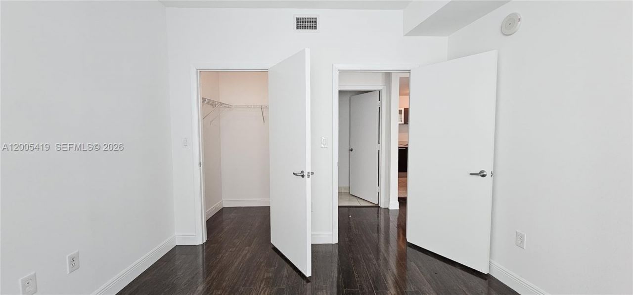 1900 N Bayshore Dr , Unit 1617, Miami, FL 33132 Photo