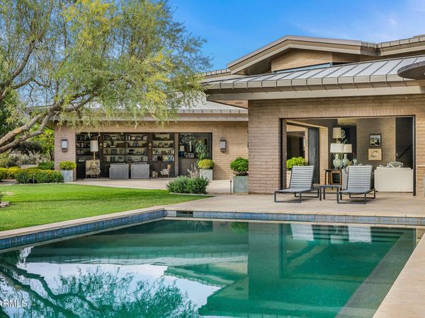 5721 N CASA BLANCA Drive, Paradise Valley, AZ 85253