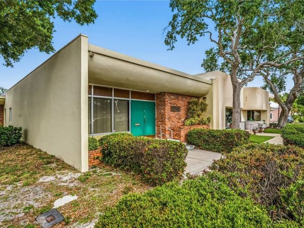 2145 15th Avenue, Vero Beach, FL 32960