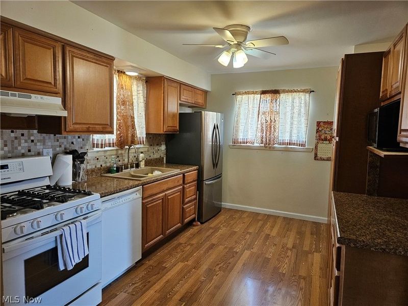 5770 Pemberton Drive, Brook Park, OH 44142 Photo 2