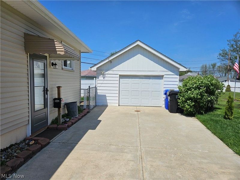 5770 Pemberton Drive, Brook Park, OH 44142 Photo 20