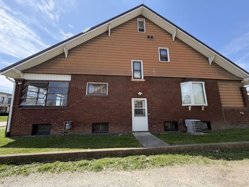 215 E Livingston Street, Celina, OH 45822 Photo 2