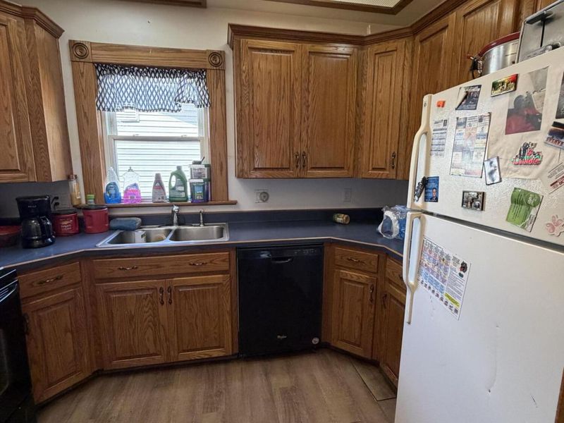 215 E Livingston Street, Celina, OH 45822 Photo 4