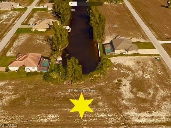 3821 Gulfstream PKWY , CAPE CORAL, FL 33993