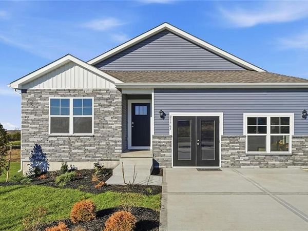 21765 S Madison Street, Spring Hill, KS 66083