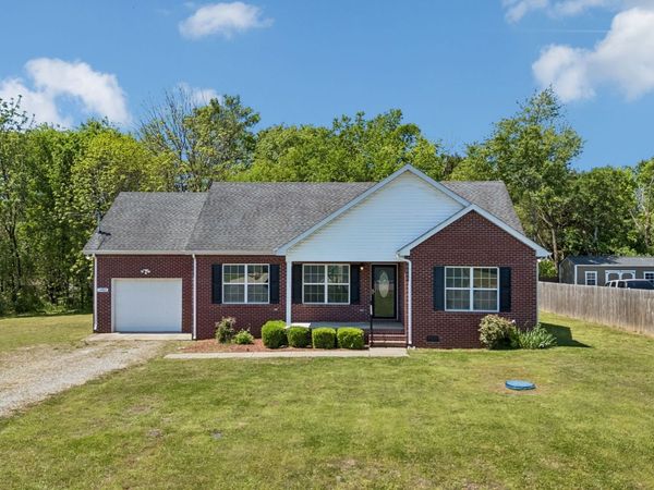 5883 Villa Way , Chapel Hill, TN 37034