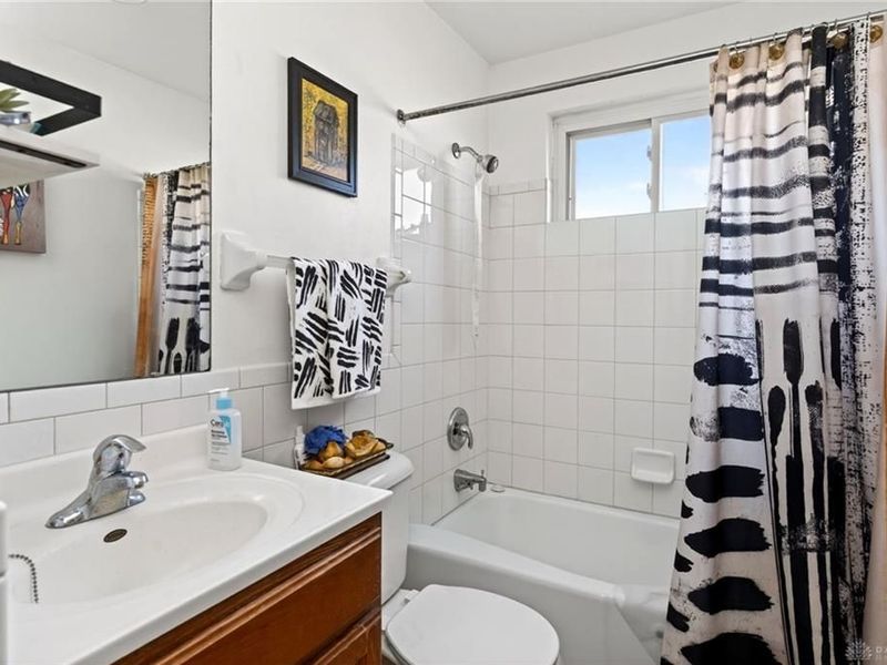 5454 Bromwick Drive, Dayton, OH 45426 Photo 10